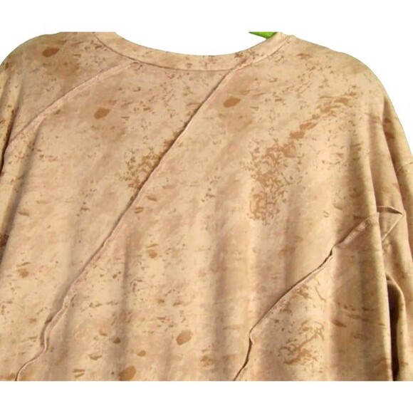 Top Women's 1X Stone Wash Pink Tan Gathered Long Sleeve Sweatshirt Lightweight - Picture 3 of 8